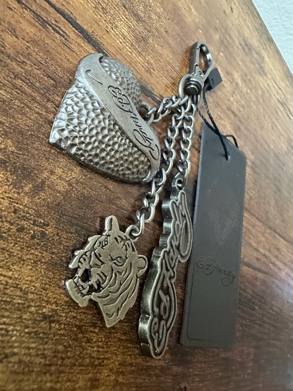 Ed Hardy Silver-Tone Bag Charm Keychain w/ Metal Heart Tiger & Script Charms NWT - Picture 2 of 4